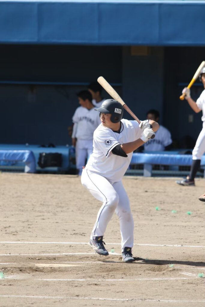 監督 秋庭 大翔